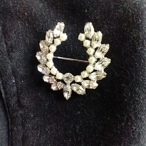 B. David set rhinestone and pearl Laurel Wreath Pin